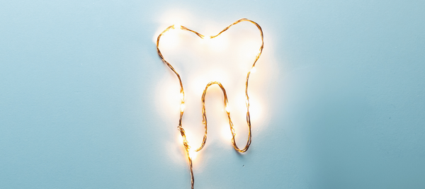 Understanding the pros and cons of hydrogen peroxide teeth whitening